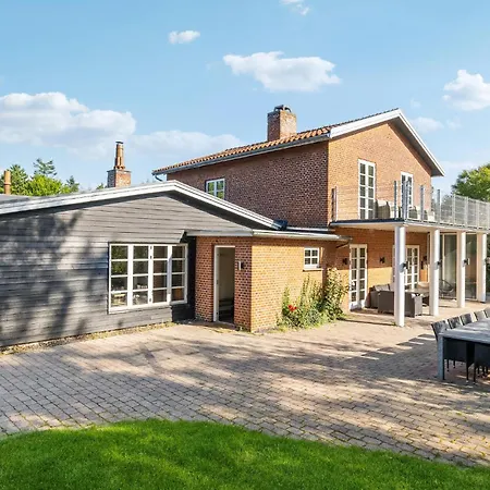 Holiday home In Vaeggerlose With Indoor Swimming Pool *
